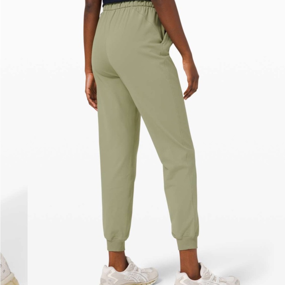 Lululemon Keep Moving Jogger - image 4
